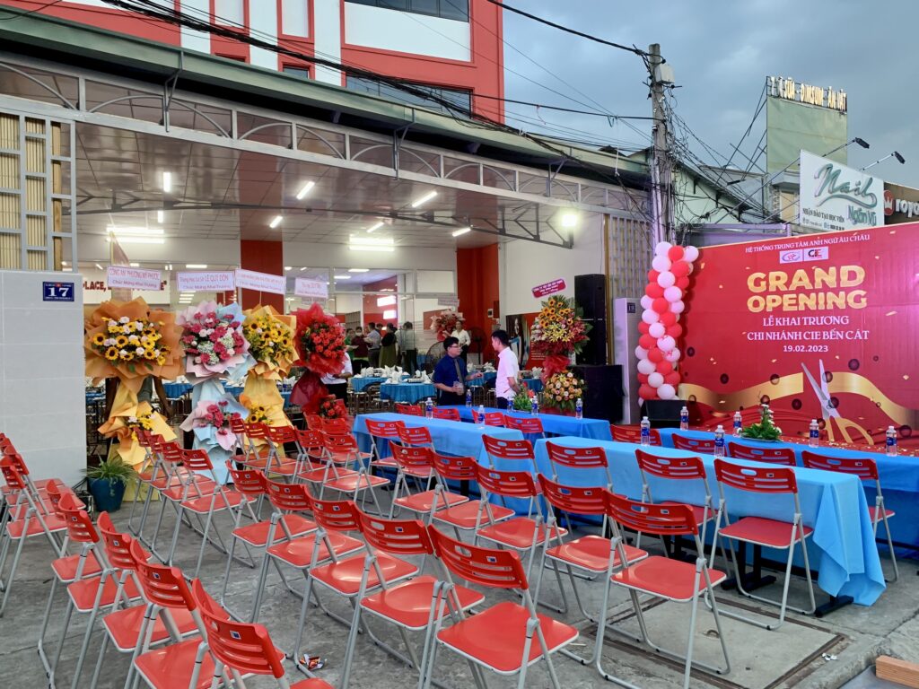 CHO THUÊ BÀN GHẾ SỰ KIỆN BÌNH DƯƠNG